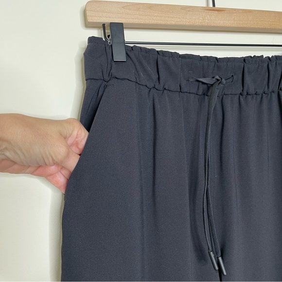 Lululemon Women’s Keep Moving Jogger in Black Size 8 streetwear athleisure - Picture 7 of 14